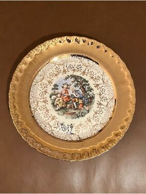 Vtg Circa 1929 Sabin Warrented 22k Gold Encrusted Filigree Colonial Couple Plate